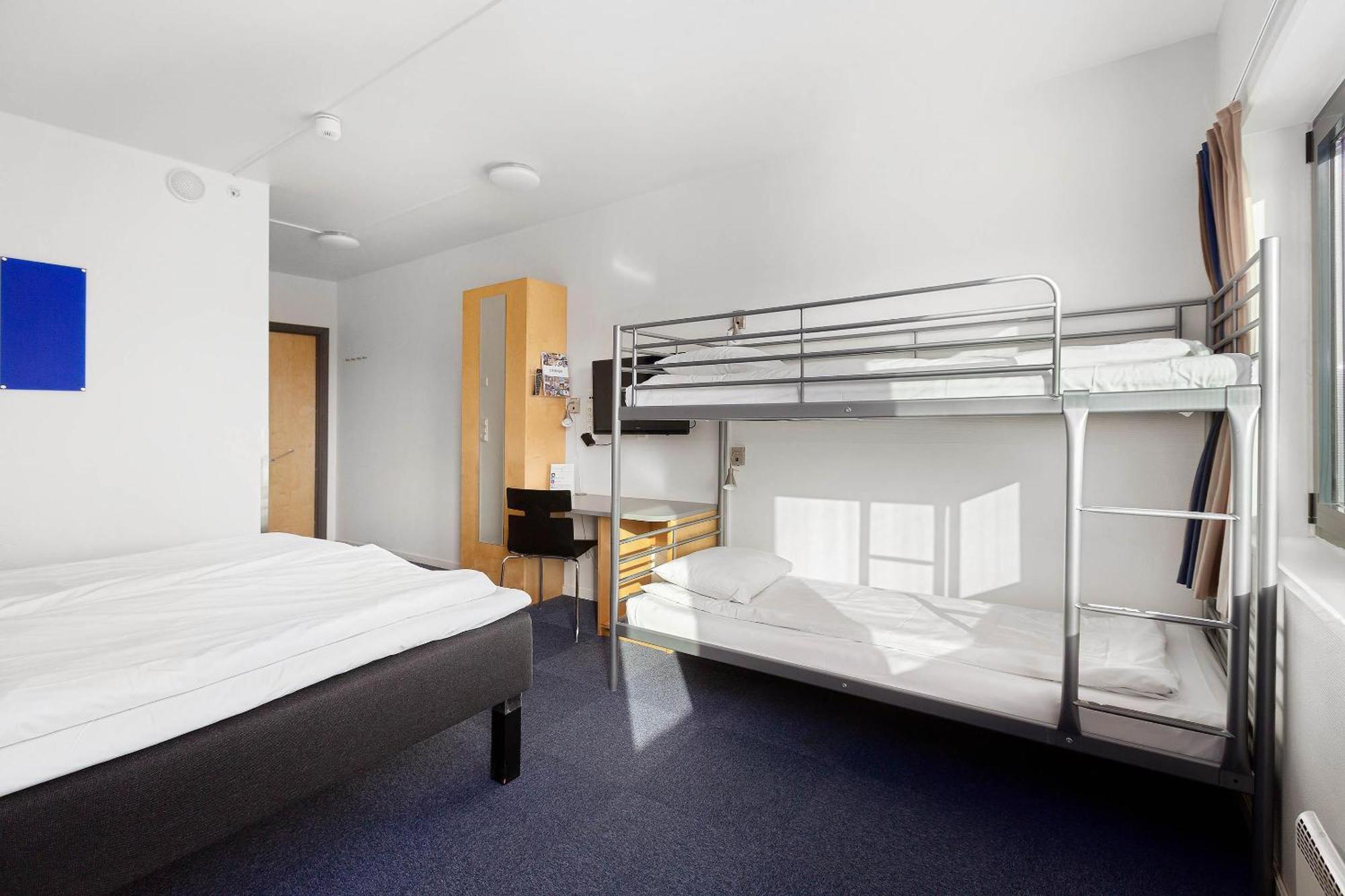 Family Room Two Single Beds One Bunk Bed Non-Smoking